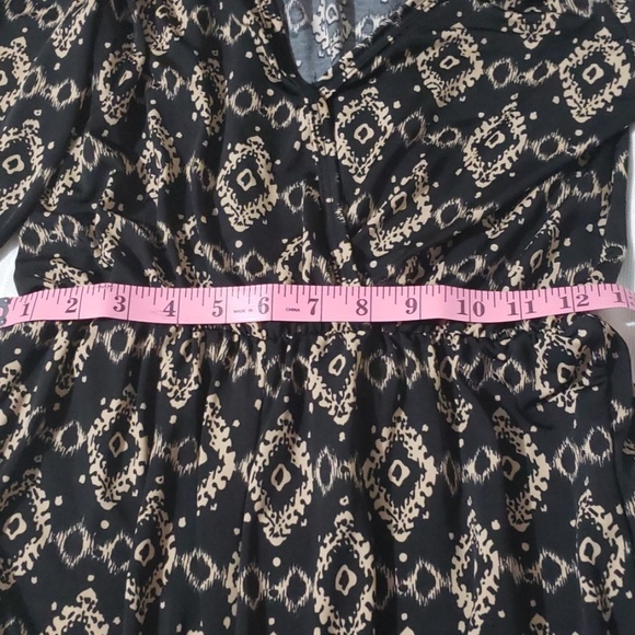 mini Romper size Medium stretch black and white - Picture 8 of 8